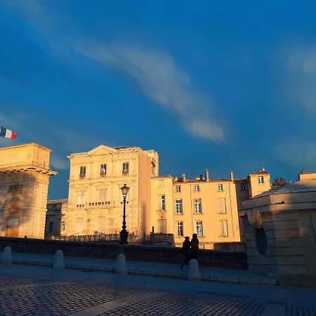 Un Oasis Au Coeur De La Vieille Ville, Classe 4 Etoiles Монпелие Екстериор снимка