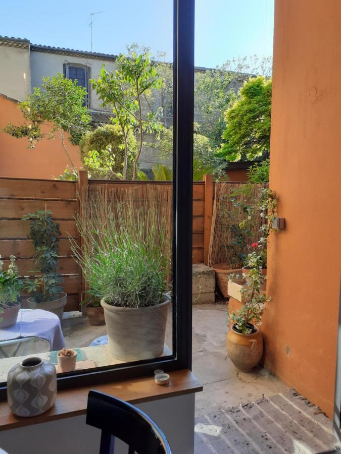 Un Oasis Au Coeur De La Vieille Ville, Classe 4 Etoiles Монпелие Екстериор снимка