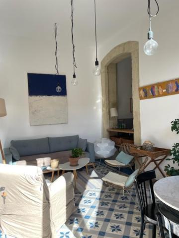 Un Oasis Au Coeur De La Vieille Ville, Classe 4 Etoiles Монпелие Екстериор снимка