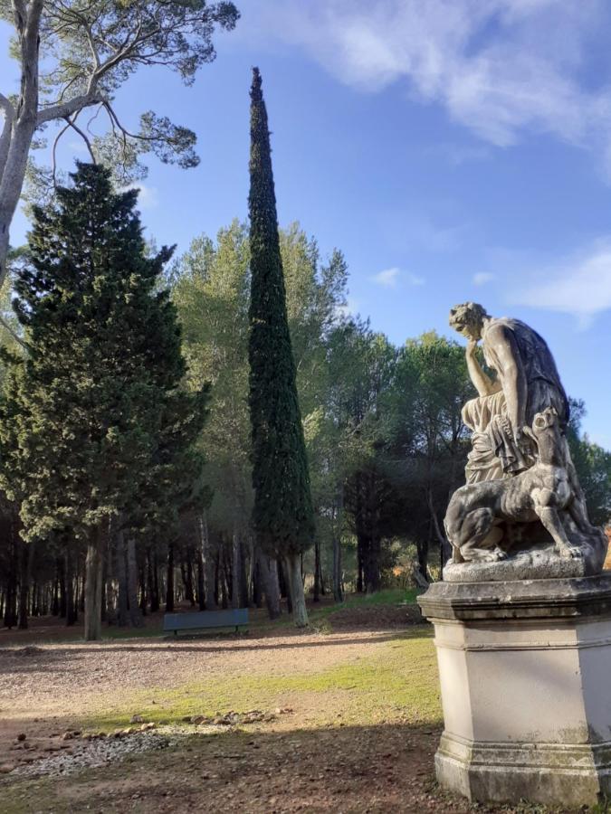Un Oasis Au Coeur De La Vieille Ville, Classe 4 Etoiles Монпелие Екстериор снимка