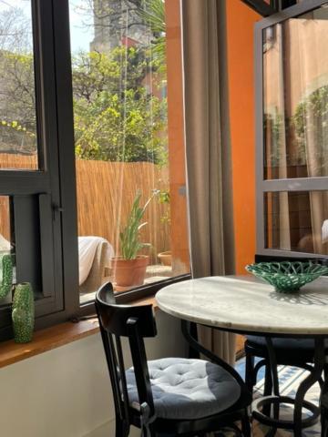Un Oasis Au Coeur De La Vieille Ville, Classe 4 Etoiles Монпелие Екстериор снимка